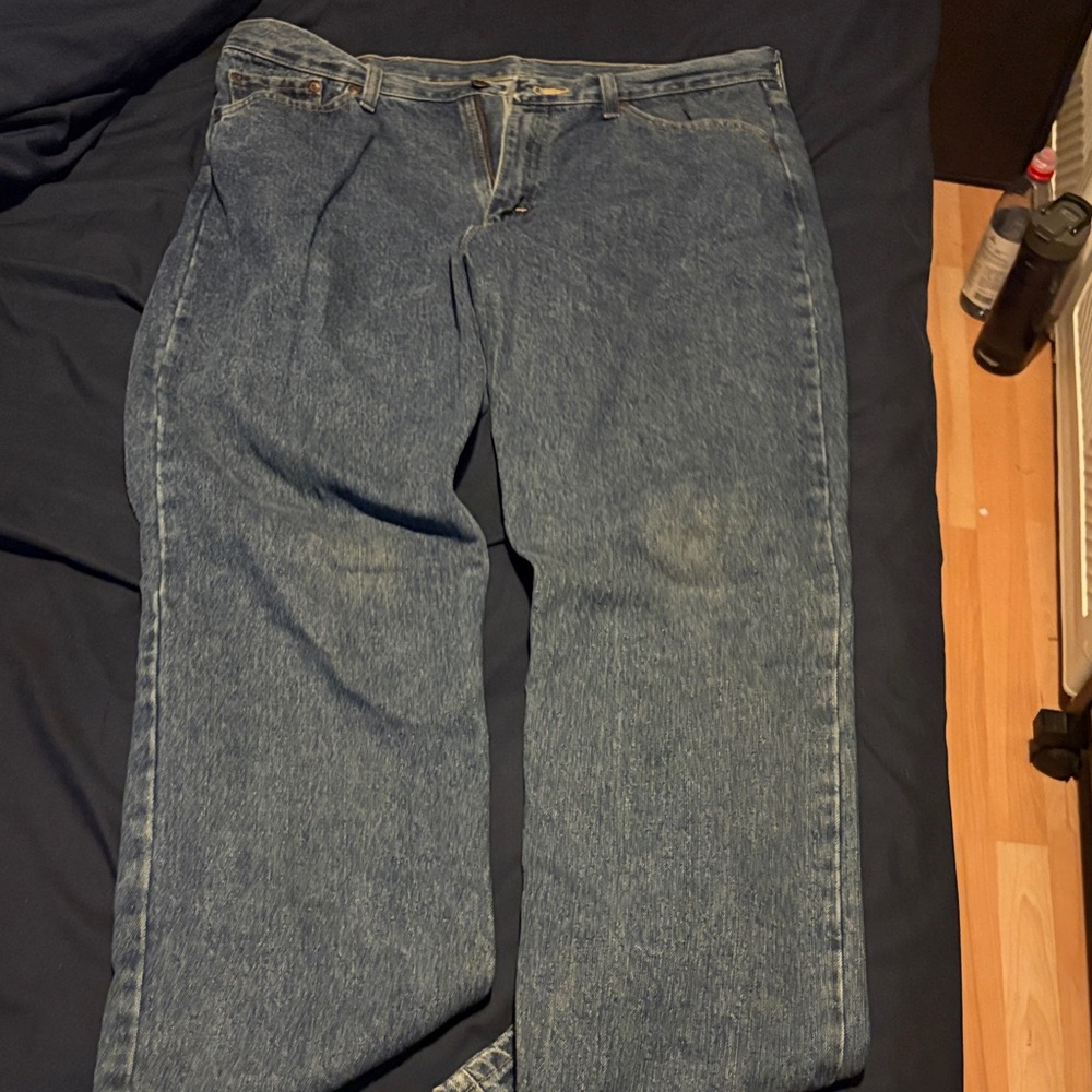 Wrangler Relaxed Fit Blue Jeans